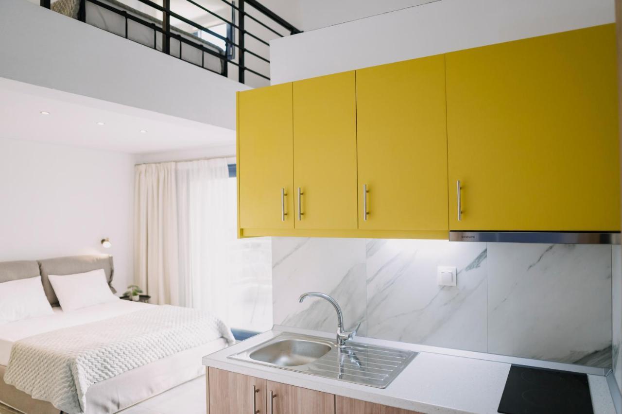 לימנריה Blue Stone Luxury Suites מראה חיצוני תמונה