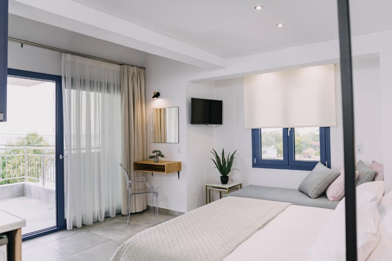 לימנריה Blue Stone Luxury Suites מראה חיצוני תמונה